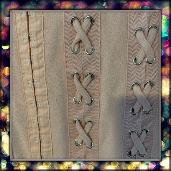 {Missguided}Carli Bibel Suede Eyelet Bodycon dress - Picture 11 of 15